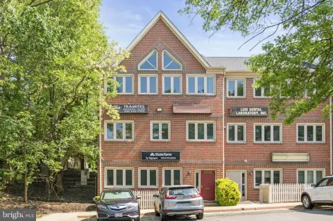 Falls Church Office Suite For Sale