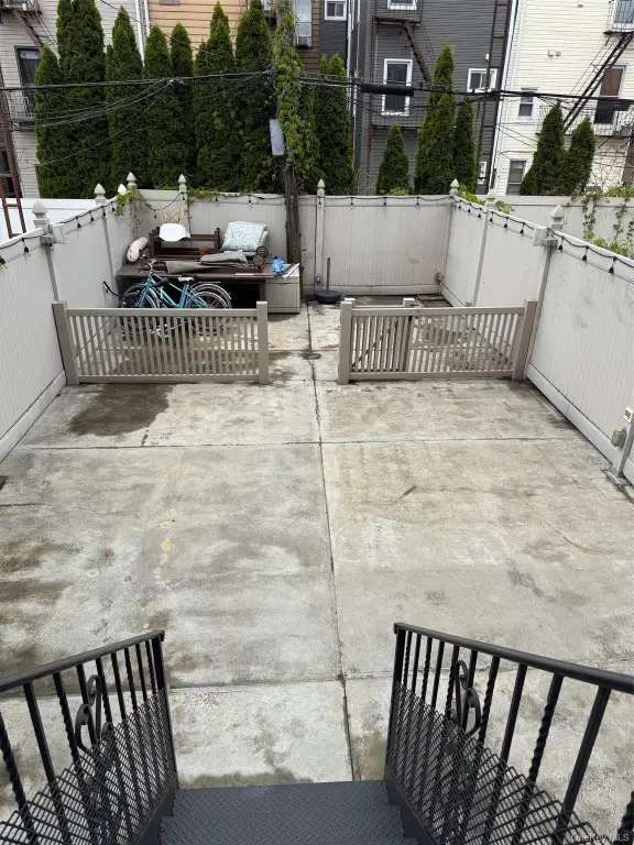 Picture 12