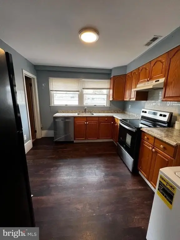 Picture 30