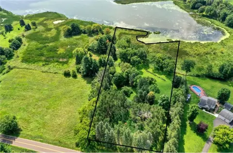5-Acre Parcel on Fishing Lake