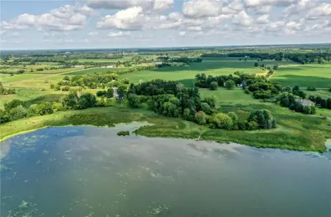 5-Acre Parcel on Fishing Lake