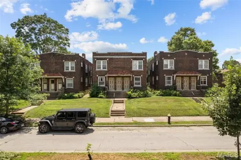 Updated Four-Unit Building in St. Louis