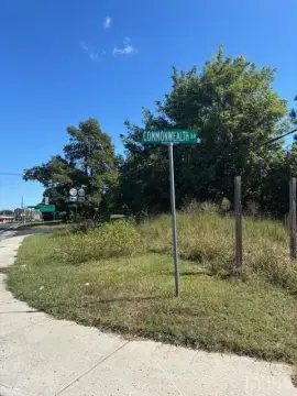 Commercial Land in Madison Heights