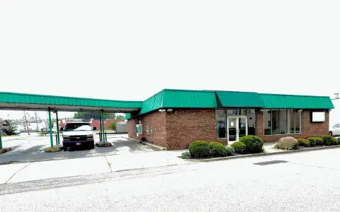 Dunbar Commercial Building with Drive-Thru