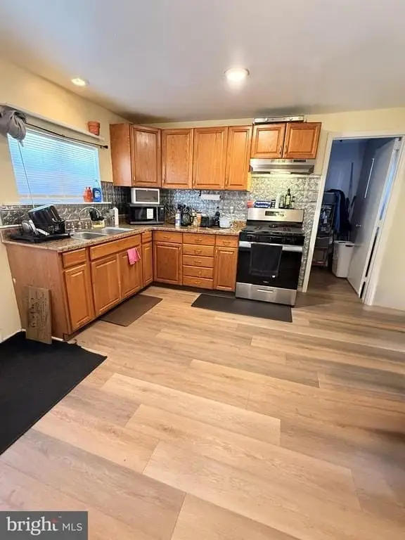 Picture 11