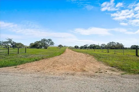 26.163 Acres in Schulenburg, TX