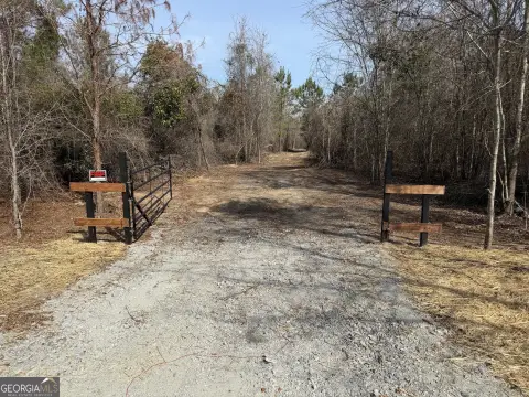 Unrestricted Land with Creek Frontage