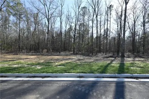 Spacious Homesite in Auburn, Alabama