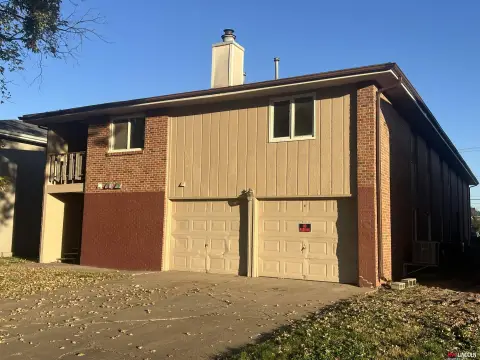 7-Unit Apartment Building