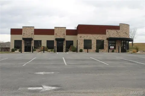 Newer Retail Space in Troy