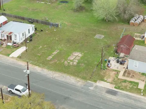 Residential Lot in Schulenburg, TX