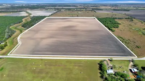 57.54 Acres Near Victoria