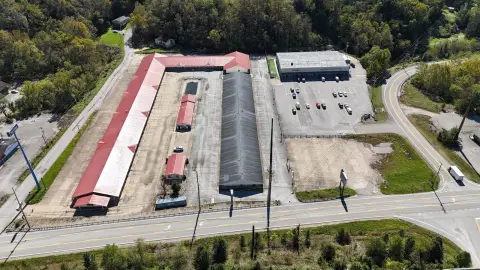 Parkersburg Motel on 5.74 Acres