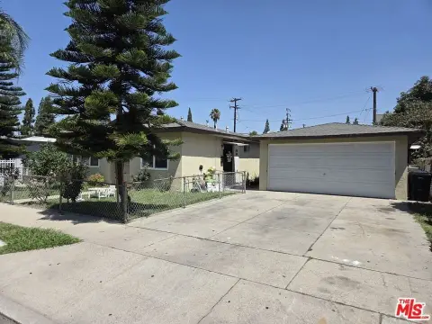 Detached Four-Unit Quadplex