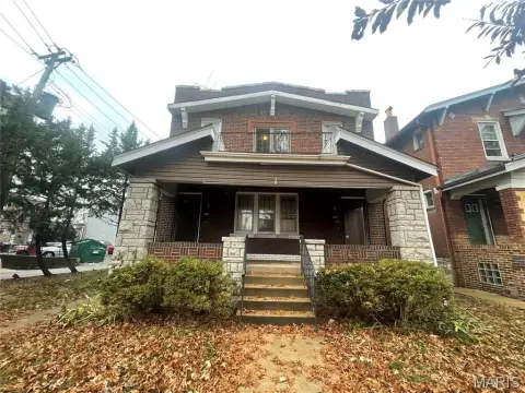St Louis Duplex with Garage