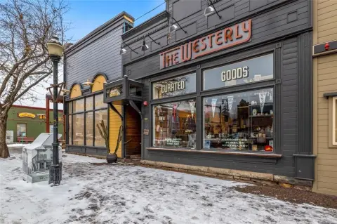 Prime Commercial Space on Lincoln