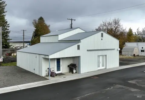 Nezperce Commercial Building For Sale