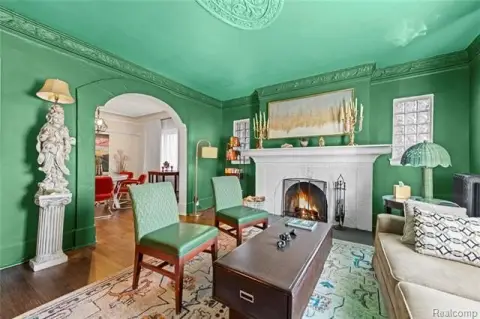 Updated Colonial in Bagley District