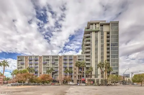 Downtown Las Vegas Corner Unit