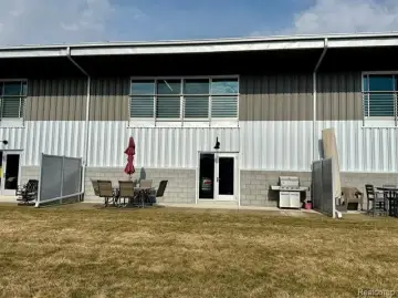 M1 Concourse Private Garage Unit