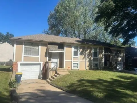 Duplex with Garage Parking