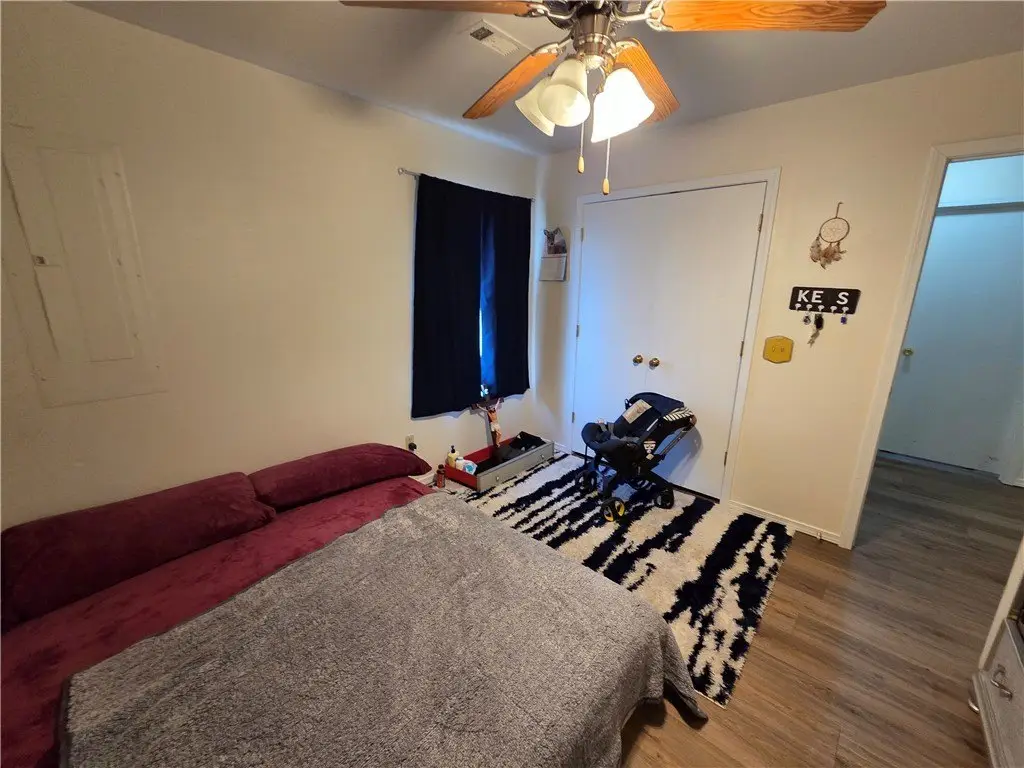Picture 11
