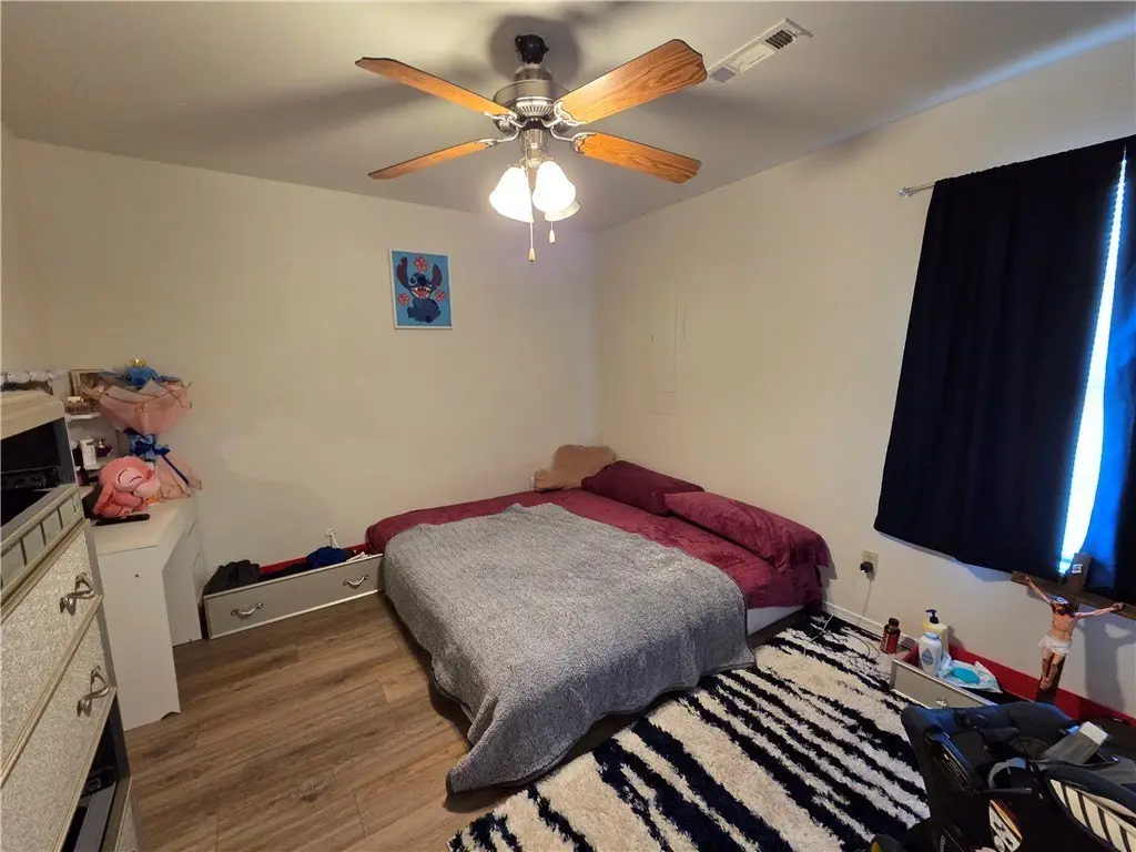 Picture 10