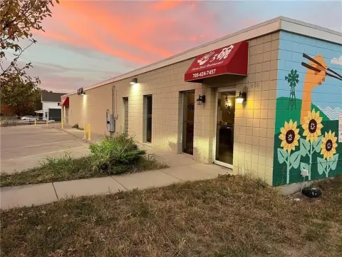 Profitable Market and Building Included