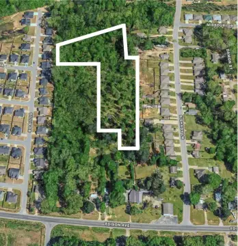 Benton Acreage Inside City Limits