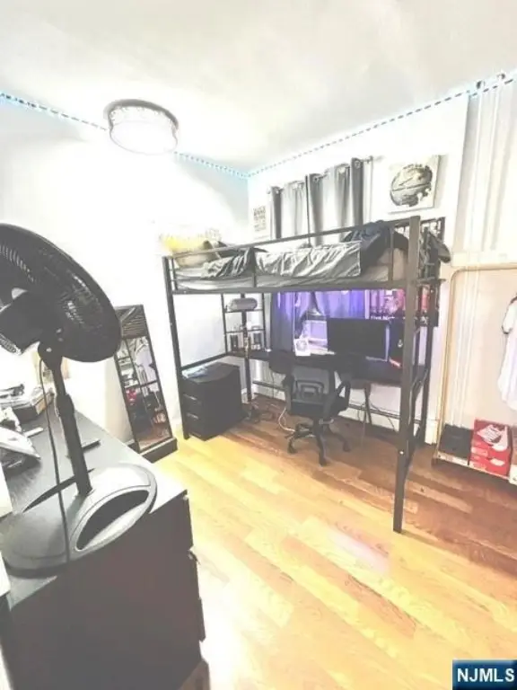 Picture 12