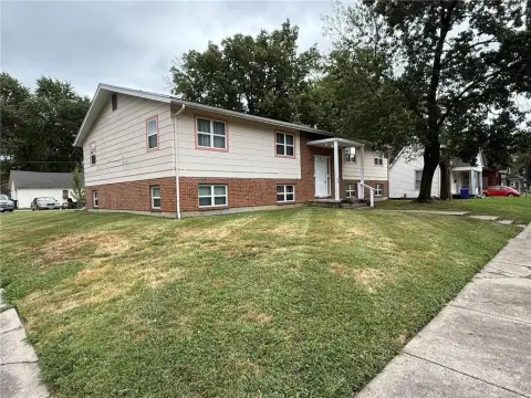 Four-Unit Quadplex with Off-Street Parking