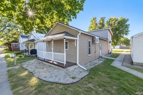 Duplex with In-Unit Laundry