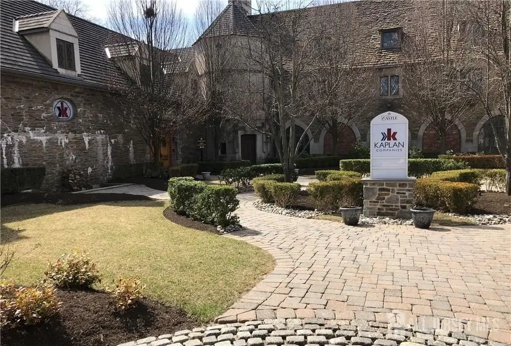 Picture 19