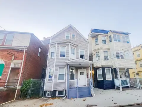 Updated Multi-Family in Newark City
