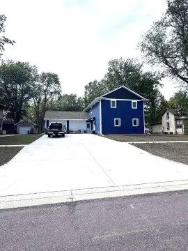 Renovated Duplex in Rock Rapids