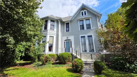 7-Unit Apartment Building