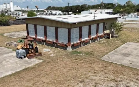 Denton Warehouse with Ample Space