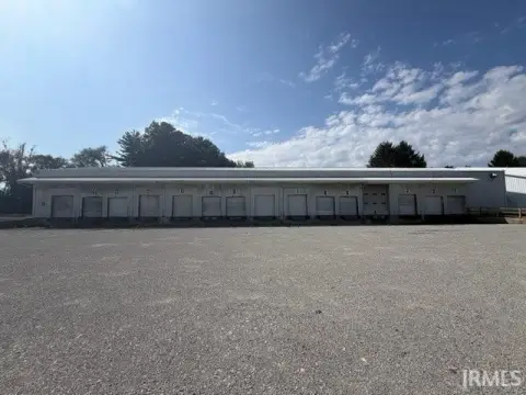 Warehouse with Loading Docks