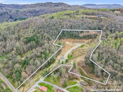 Unrestricted Land Near Ecusta Trail