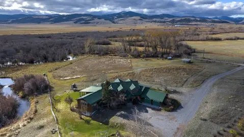 Montana Ranch with Creek Frontage