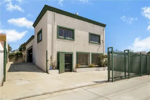 Hawthorne Commercial Flex Space Available