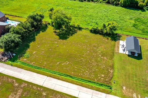 Residential Land in Chateau Estates