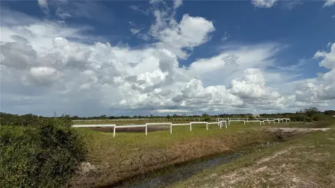 Versatile Land in Okeechobee, FL