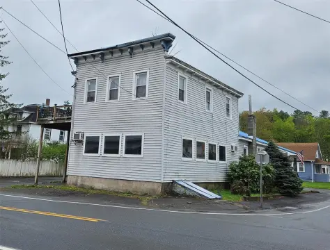 Former Pizza Restaurant in Jeffersonville