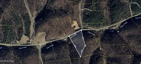 Unrestricted Wooded Land Near Newport