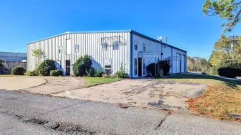 Tahlequah Mixed-Use Commercial Building