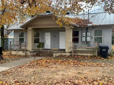 Longview Duplex: Investment Opportunity