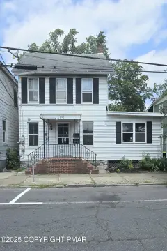 Spacious Commercial Unit in Stroudsburg