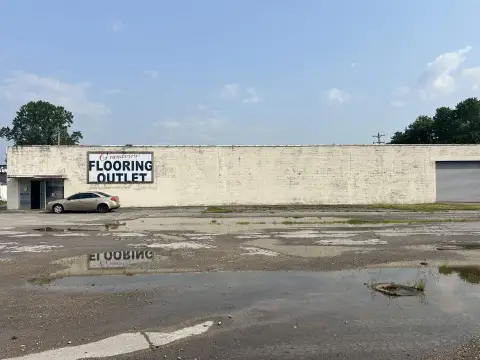 Aberdeen, OH Commercial Building