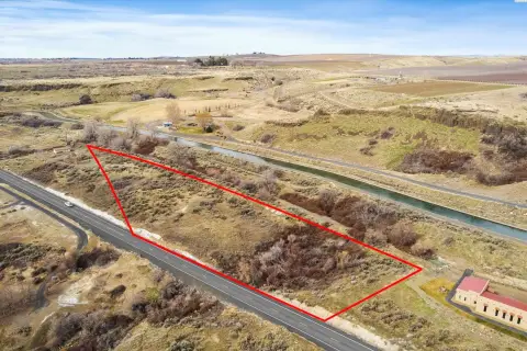 Land with Yakima River Views